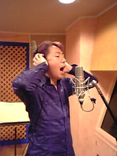 歌ってます！